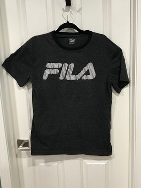 Fila size: M Color: Gray